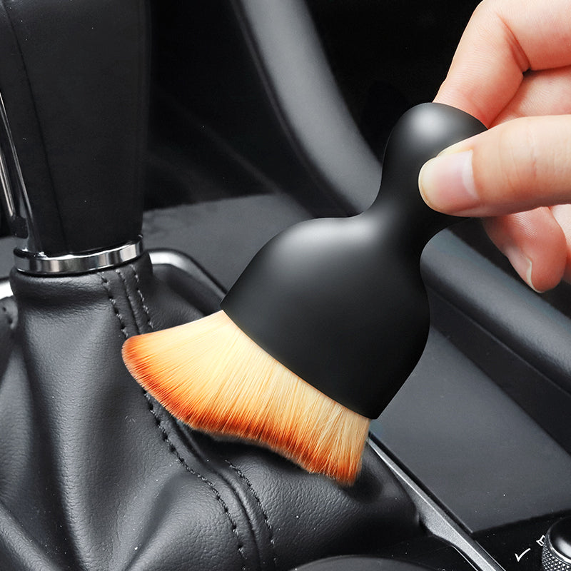 brosse-nettoyage-voiture-propre