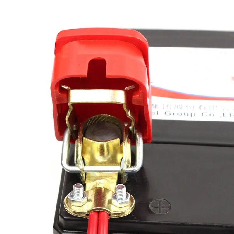 cosse-batterie-voiture-rouge